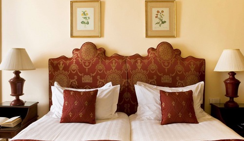 Superior Room, 1 King Bed, River View