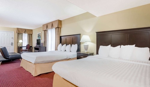 Executive Studio Suite, 2 Queen Beds, Non Smoking