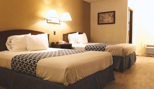 Standard Room, 2 Queen Beds, Non Smoking