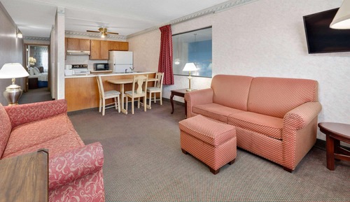 Suite, 1 King Bed, Non Smoking