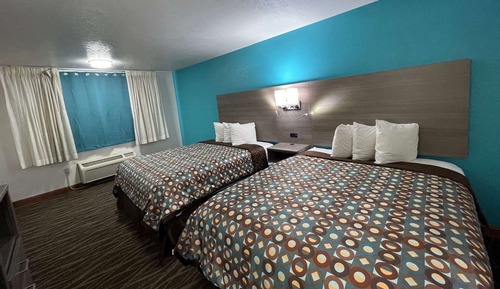 Room, 2 Queen Beds, Non Smoking (Dog Friendly)