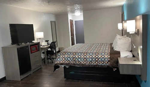 Suite, 1 King Bed, Non Smoking