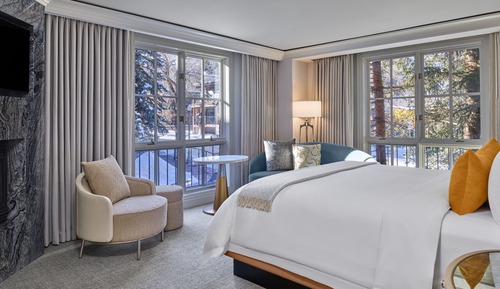 Deluxe Room, 1 King Bed, Fireplace