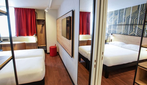 Standard Suite, 2 Double Beds