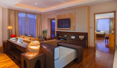 Suite, 1 King Bed, Balcony, Sea View