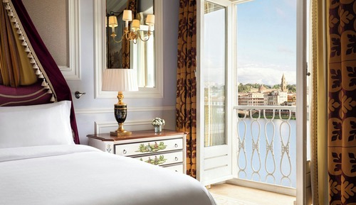 Premium Room, 1 King Bed, Non Smoking, River View
