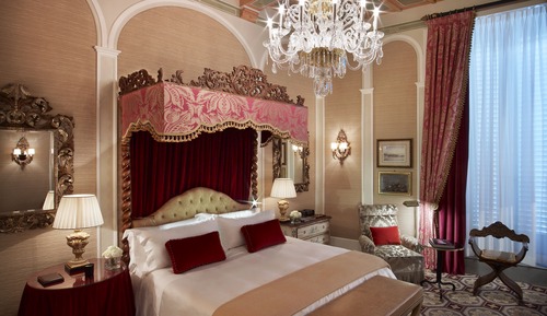 Deluxe Room, 1 King Bed, Non Smoking, River View