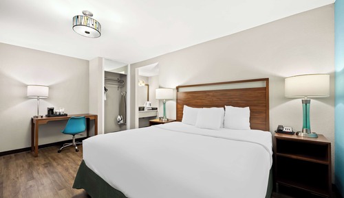 Family Suite, Multiple Beds, Non Smoking, Refrigerator & Microwave