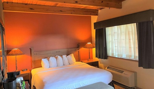 Cabin, 1 King Bed