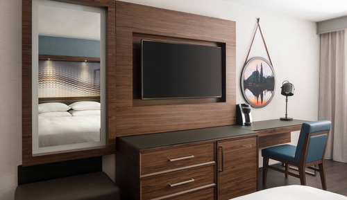 Room, 1 King Bed (Mobility Accessible, Tub)