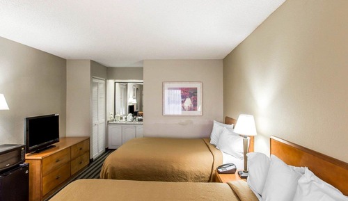 Room, 2 Double Beds, Refrigerator & Microwave