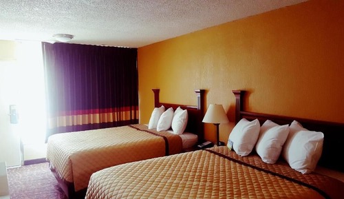 Standard Room, 2 Queen Beds, Non Smoking