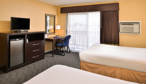 Deluxe Room, 2 Queen Beds, Harbor View