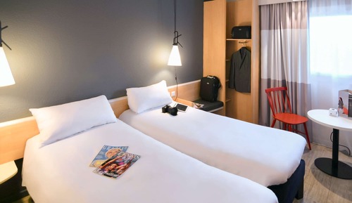 Standard Room, 2 Twin Beds