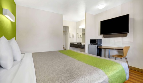 Standard Room, 1 King Bed, Non Smoking
