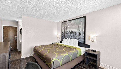 Deluxe Room, 1 King Bed, Non Smoking
