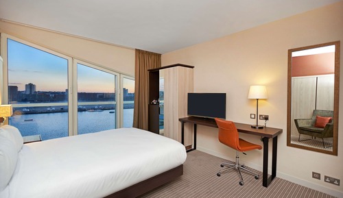 Deluxe Room, 1 Queen Bed (Water View)