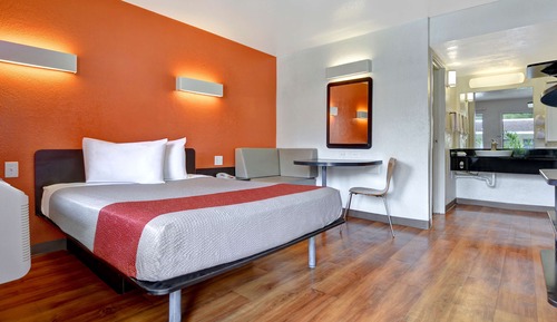 Standard Room, 1 Queen Bed, Non Smoking