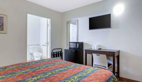 Standard Room, 1 Queen Bed, Smoking