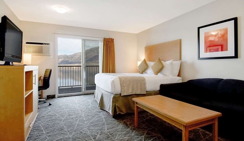 Premium Suite, 2 Queen Beds, Kitchen, Beach View (Coast Premium Two Queens Suite)
