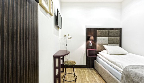 Single Room, No Windows