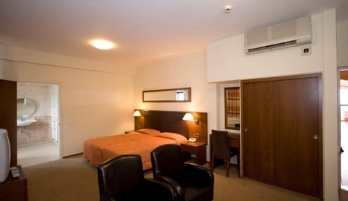 Standard Twin Disable Room