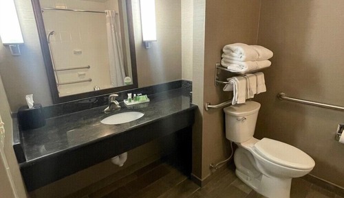 Standard Room, 2 Queen Beds, Accessible (Mobility, Accessible Tub)