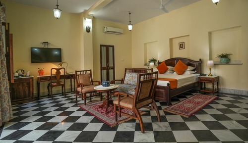 Palace Room