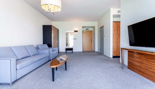 Family Room, Balcony, Partial Sea View (Partial Sea View)