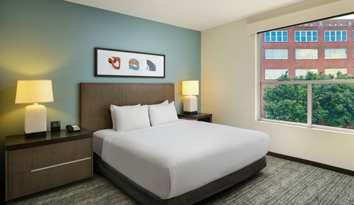 Studio, 1 King Bed with Sofa bed, Accessible with Shower