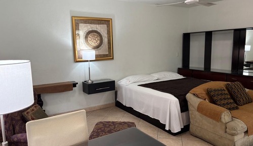 Business Single Room, 1 Large Twin Bed, Refrigerator & Microwave, Courtyard View