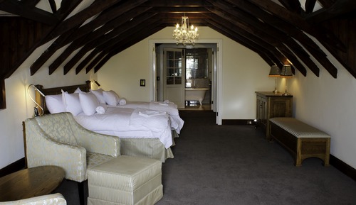 Suite (Carriage House Twin)