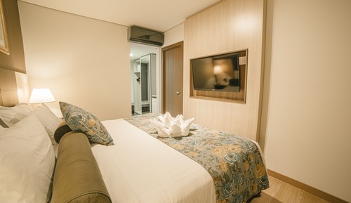 Premium Suite