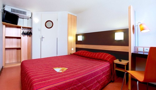 Standard Room, 3 Twin Beds (1 Double Bed and 2 Single Beds)