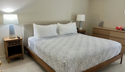 Suite, 1 King Bed, Kitchen (Banyan)