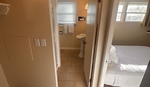 Family Room NO VIEW (pet friendly)