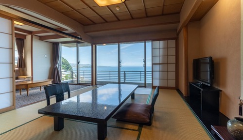 Japanese Style Room, Corner ( 8+6 Tatami Mats)	Dinner : French Kaiseki cuisine