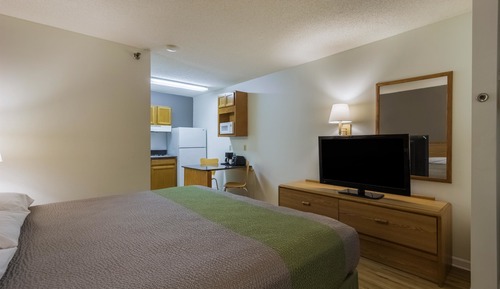 Standard Room, 1 Queen Bed, Accessible, Non Smoking