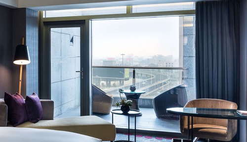 Deluxe Room, 1 King Bed