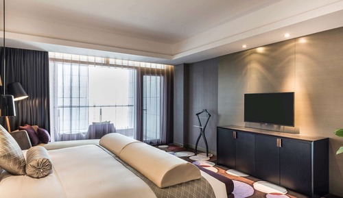 Suite, 1 King Bed