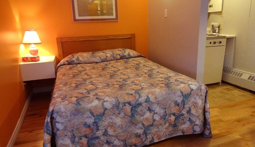 Room, 2 Queen Beds, Kitchenette, Mountain View (Hardwood Floor & Fireplace)