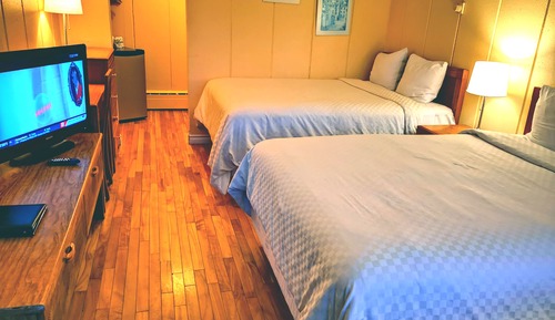 Room, 2 Queen Beds (Hardwood Floor)