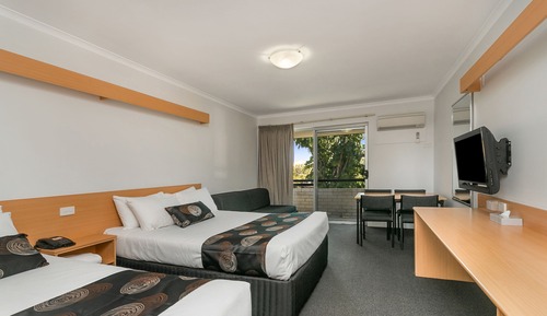 Superior Studio with Garden Patio (Accessible)