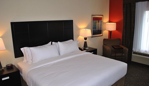 Standard Room, 1 King Bed
