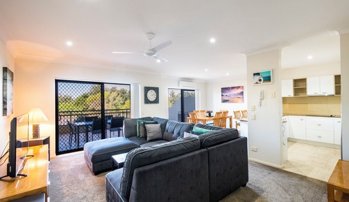 2 Bedroom Ocean Front Apartment Ground Floor