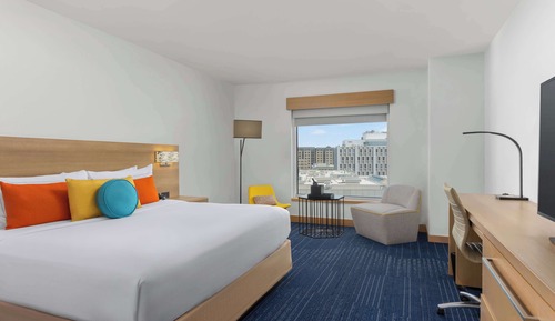 Room, 1 King Bed, Accessible (Roll-In Shower)