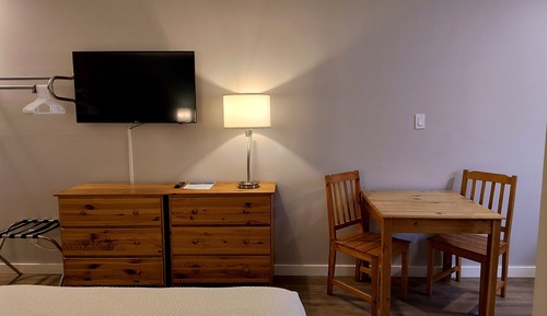 Standard Queen Room