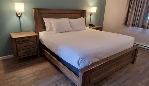 Deluxe Single Room, 1 King Bed, Kitchenette