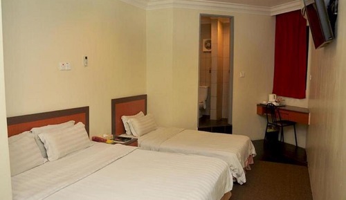 Family Queen Room