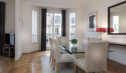 Classic Apartment, 3 Bedrooms, 2 Bathrooms